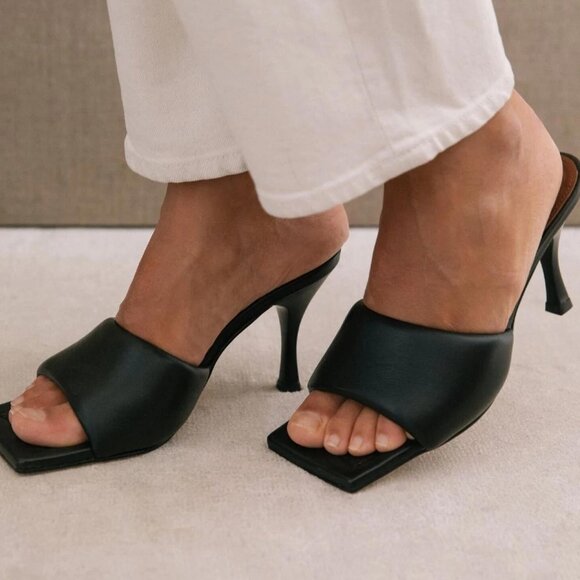 ALOHAS Women's Sustainable Puffy Mule in Black Size 40 (9) Office Siren Mobwife - Picture 1 of 7